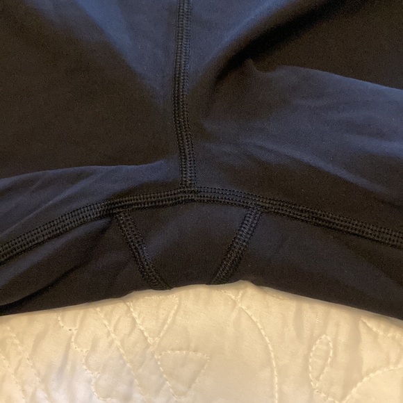 Lululemon Cropped Leggings - Picture 5 of 5